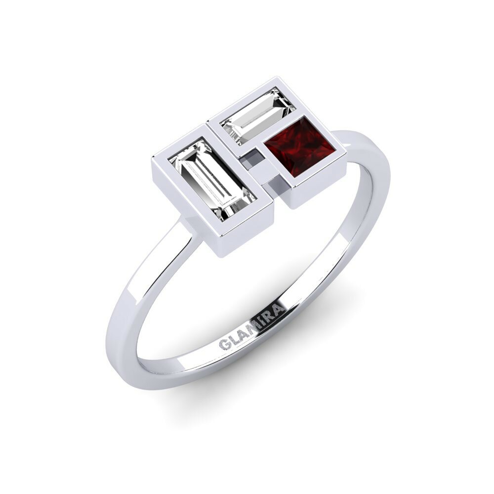 950 Platinum Garnet Ring Wajir
