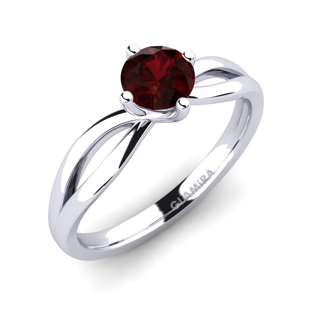 Garnet Engagement Ring Layla 0.5crt
