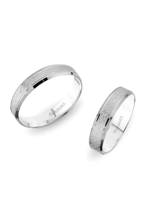 Simple Wedding Ring Pure Serenity