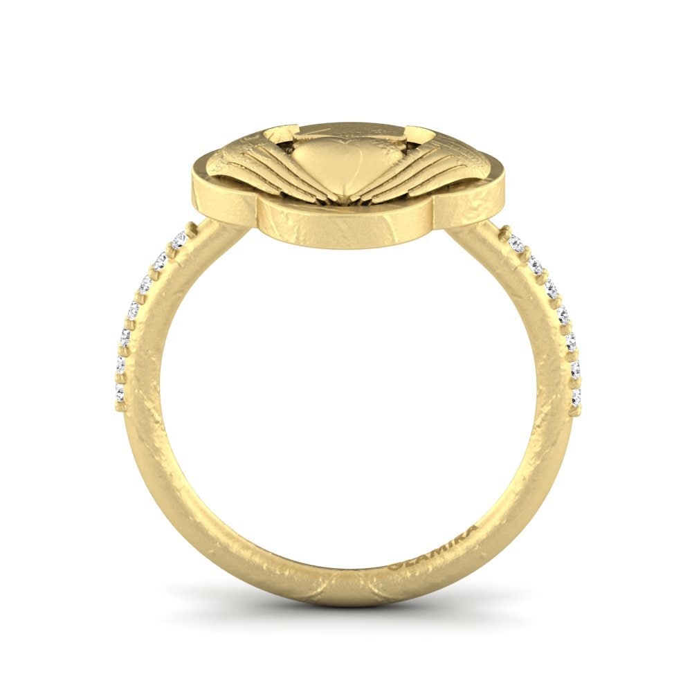 White sapphire Ring Stings