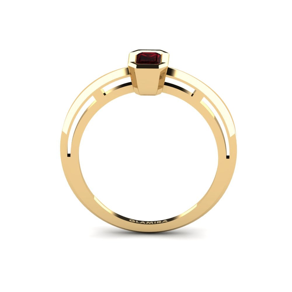 Garnet Ring Turenne