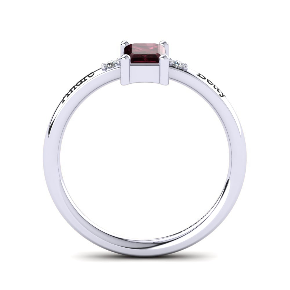 Garnet Ring Eliseo