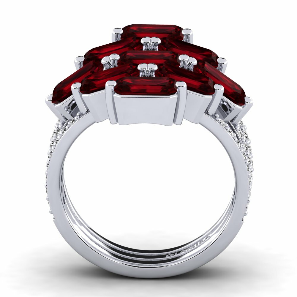 Garnet Ring Orina