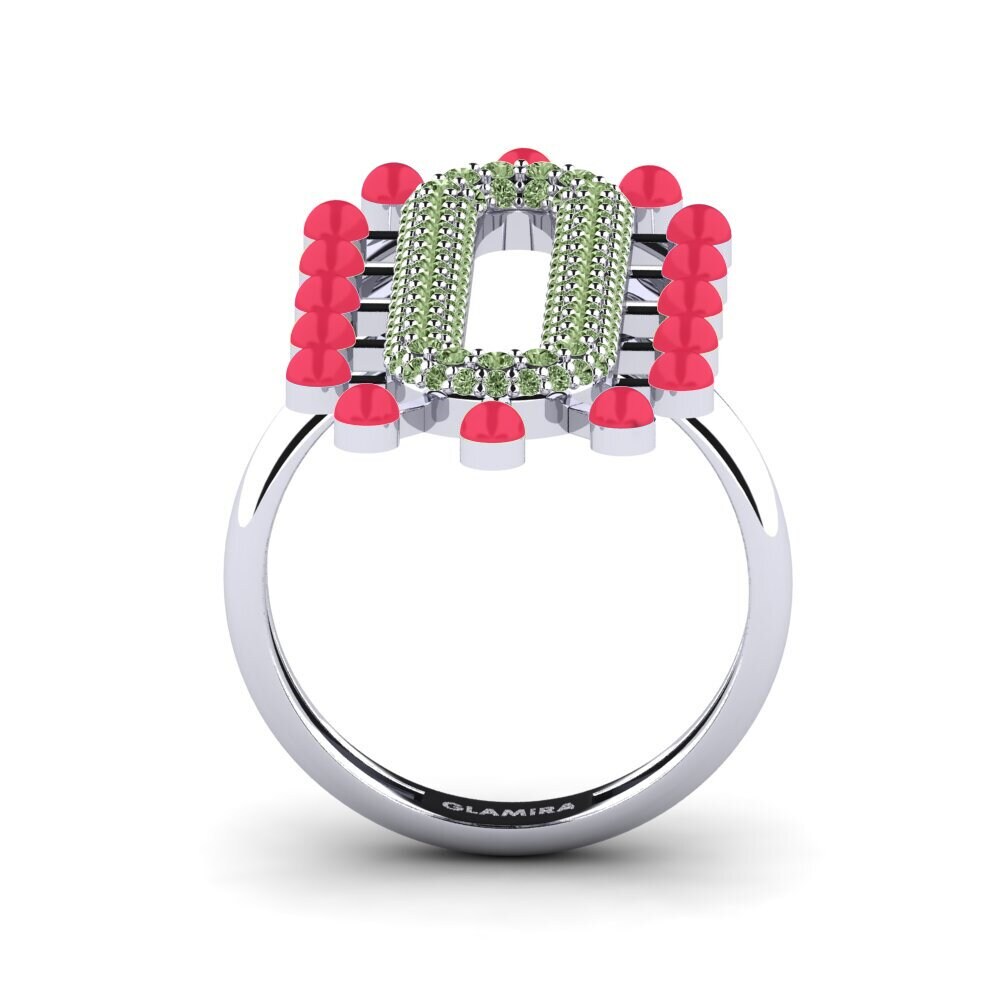 Green Diamond Ring Retrato