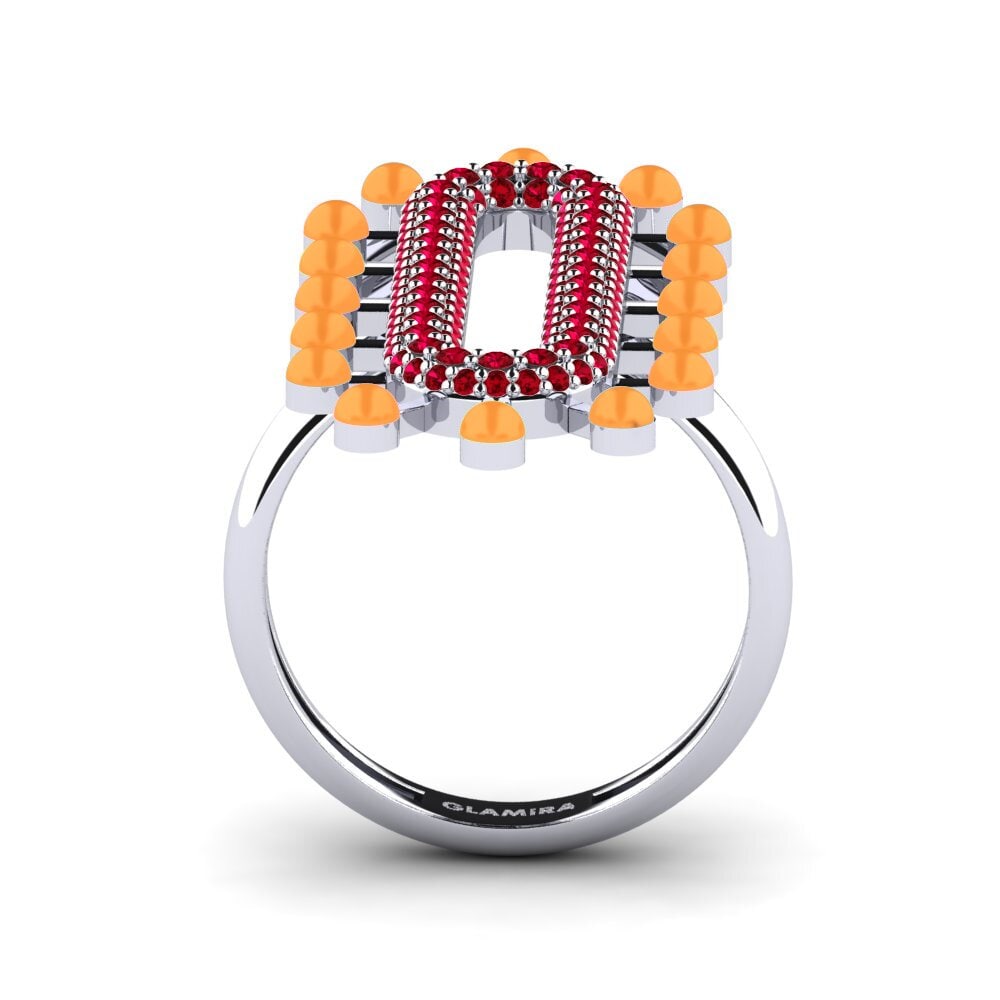 Red Zirconia Ring Retrato