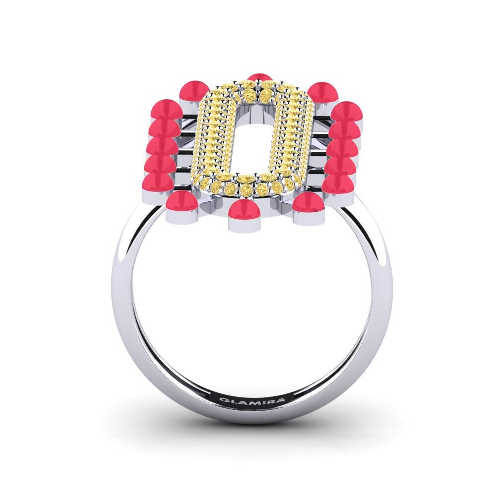 Yellow Diamond Ring Retrato