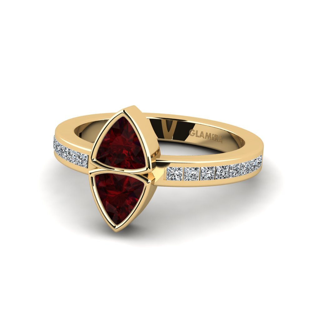 Garnet Ring Onfundat