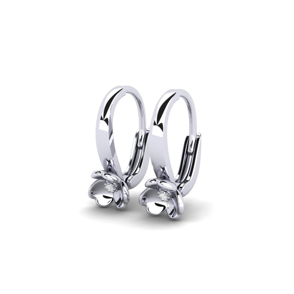 White Silver Women's Earring Differentiation