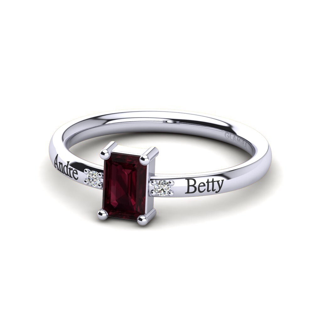 Garnet Ring Eliseo