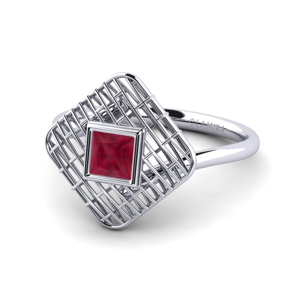 Ruby Ring Eigoloen