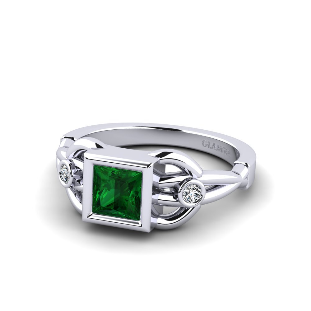 Tsavorite Women's Ring Lramel