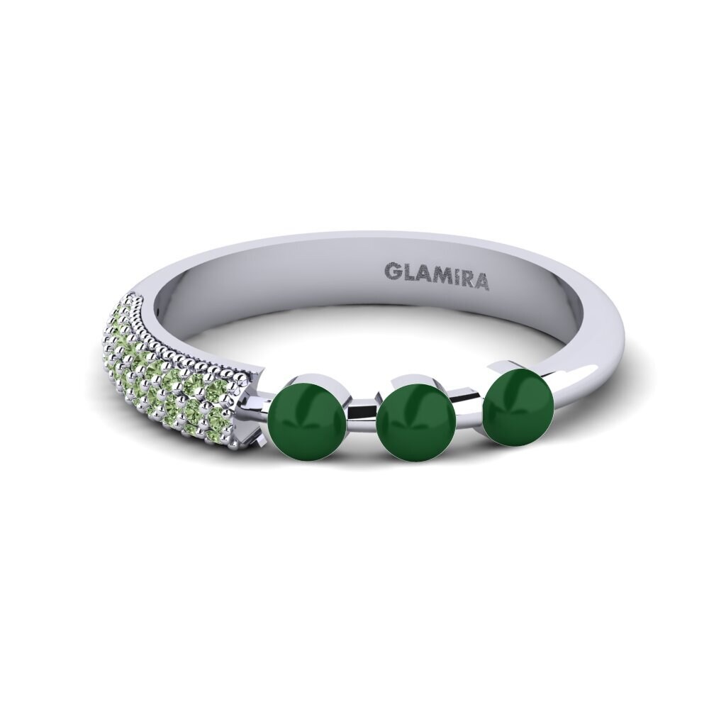 Green Diamond Ring Overskyet