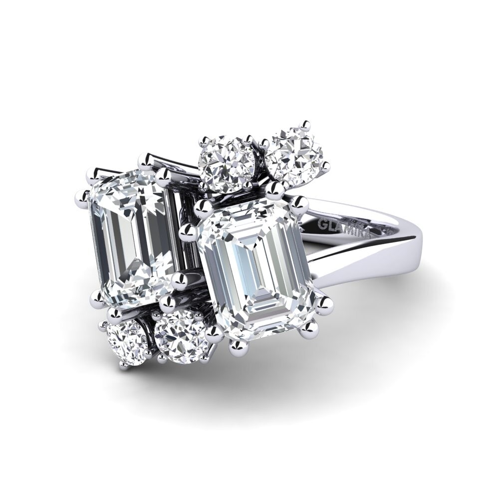 White Zircon Engagement Ring Pattaya