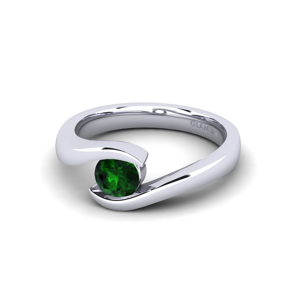 Turmalina verde Anillo de compromiso Tonia 0.5 crt