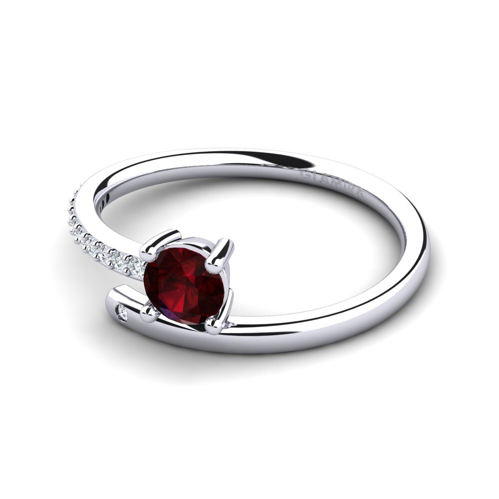 Garnet Ring Taldina