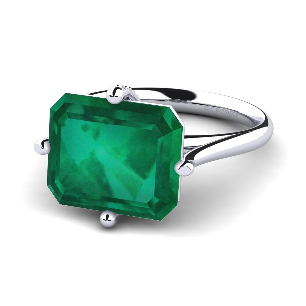 White Silver Emerald Ring Tamanna